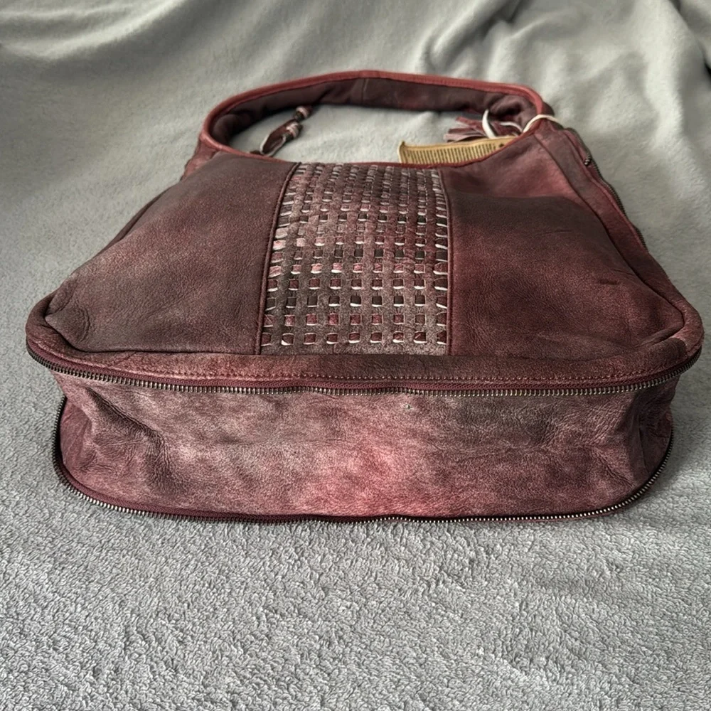 Old Trend Women's Genuine Leather Dorado Expandable Hobo Bag NWT - Picture 11 of 17